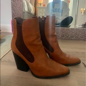 Vestique boots